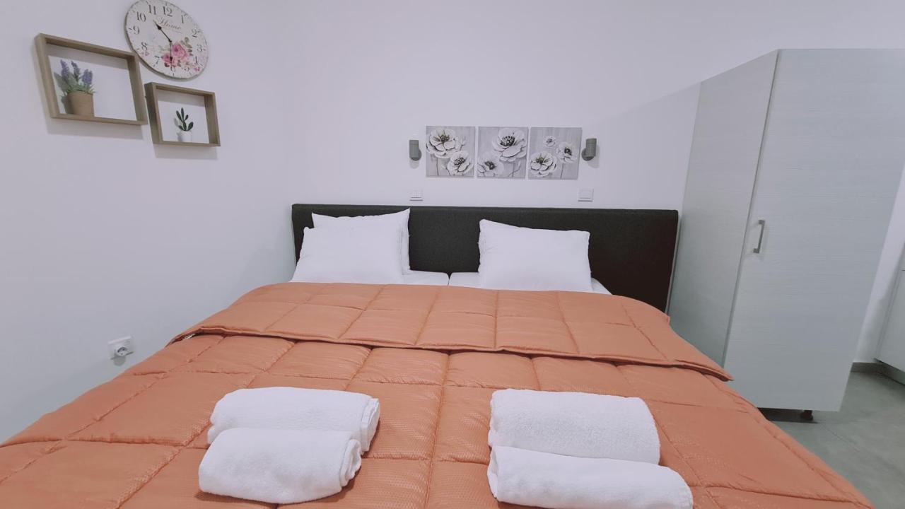 Stay Napa Living Studios Ayia Napa Exterior foto