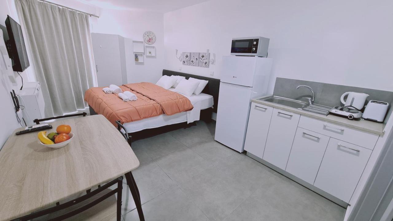 Stay Napa Living Studios Ayia Napa Exterior foto